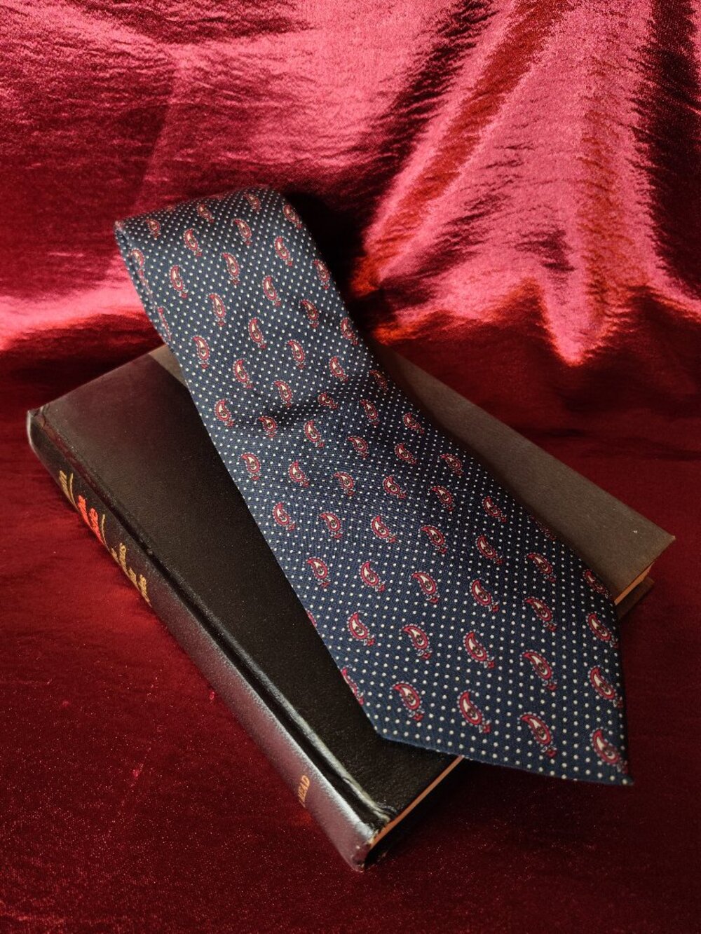 Vintage 1990s Piattelli Rome NY Hand Made Navy Paisley Polka Dot 3 ¼” Necktie